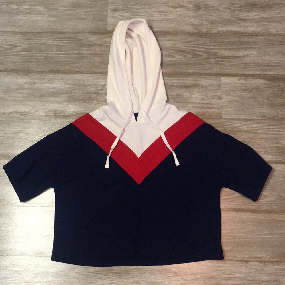 short-sleeved cropped hoodie
